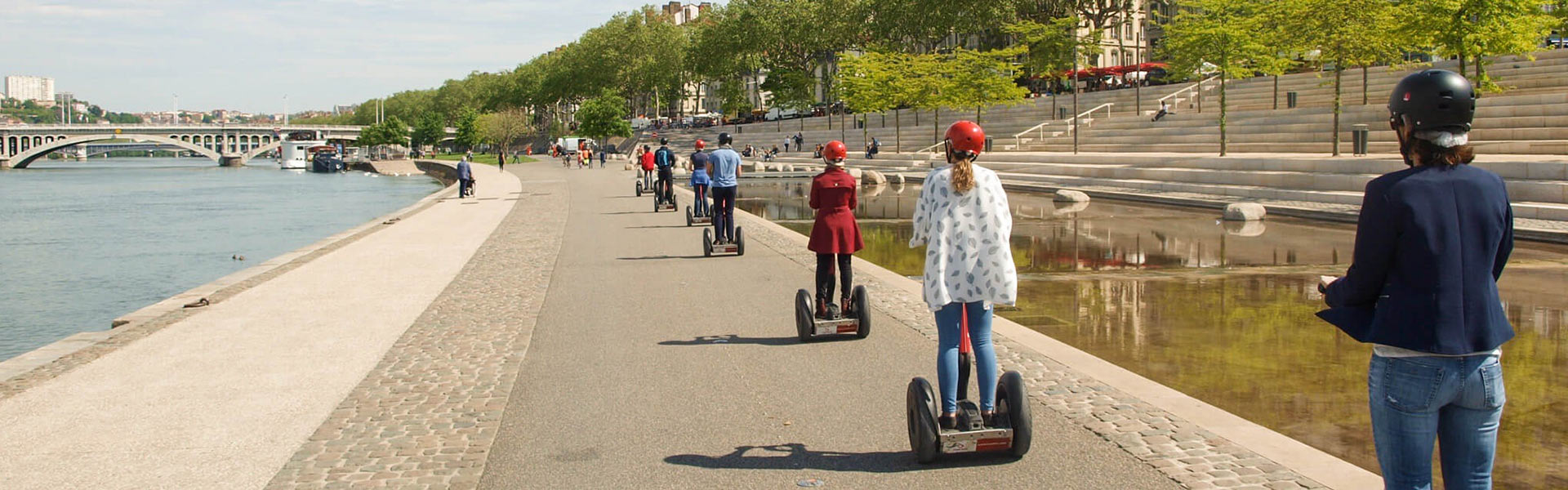 Balade &agrave; segway sur les Berges du Rh&ocirc;ne &copy; Comhic