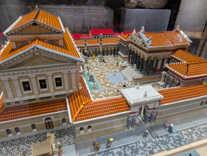 Exposition Lugdu'briques au sein du mus&eacute;e Lugdunum