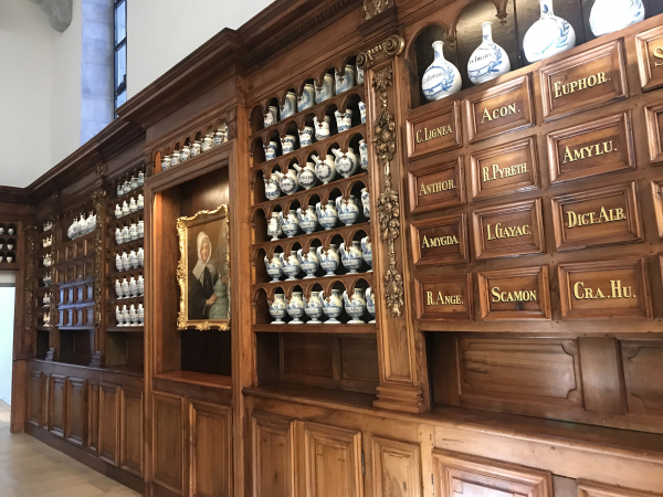 La Grande Apothicairerie du Grand H&ocirc;tel-Dieu &copy; LV